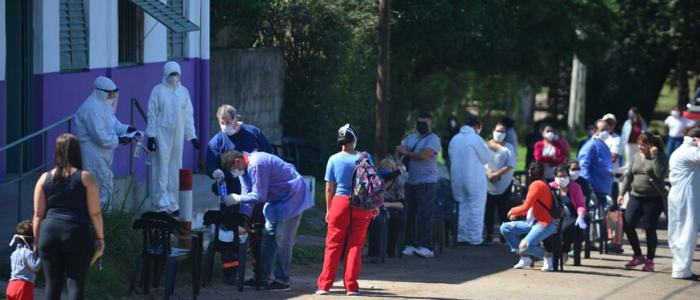 Advierten que son escasos los insumos para testeos y piden un uso racional